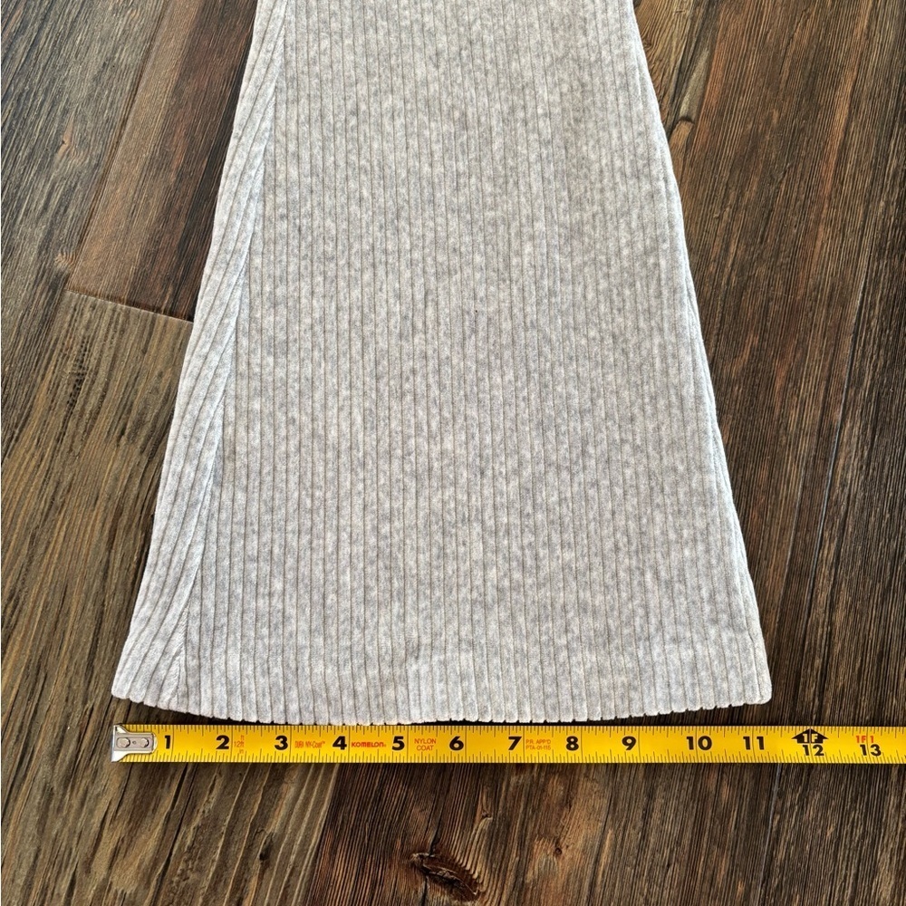 Aerie Groove-On Velour High Waisted Flare Lounge Pants Size Medium Heather Gray - Picture 10 of 10